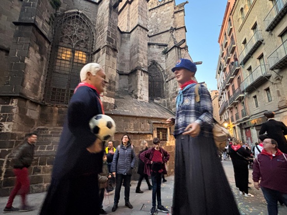 Una festivitat de Santa Eulàlia més amb els Gegants de Sarrià